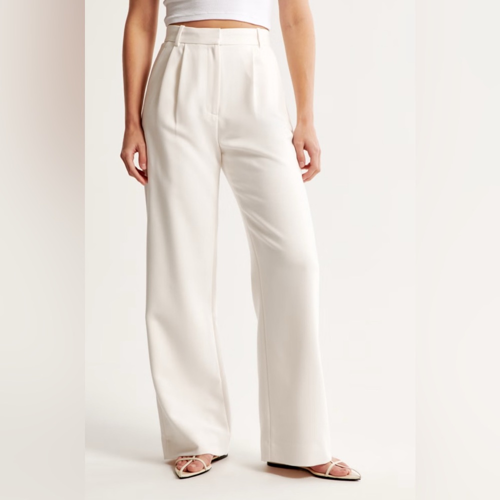Abercrombie & Fitch- White Trousers (27)